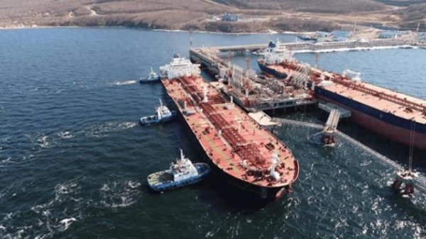 通弘网 趁美国专注关税战, 2.5亿桶石油运往中国, 在为什么做准备?