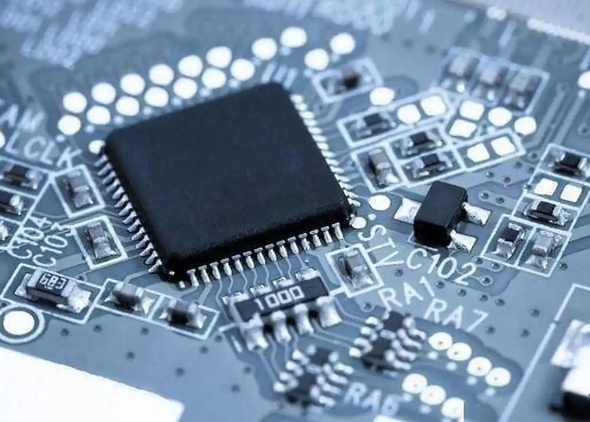 九五配资 俄罗斯为啥不怕西方芯片制裁?